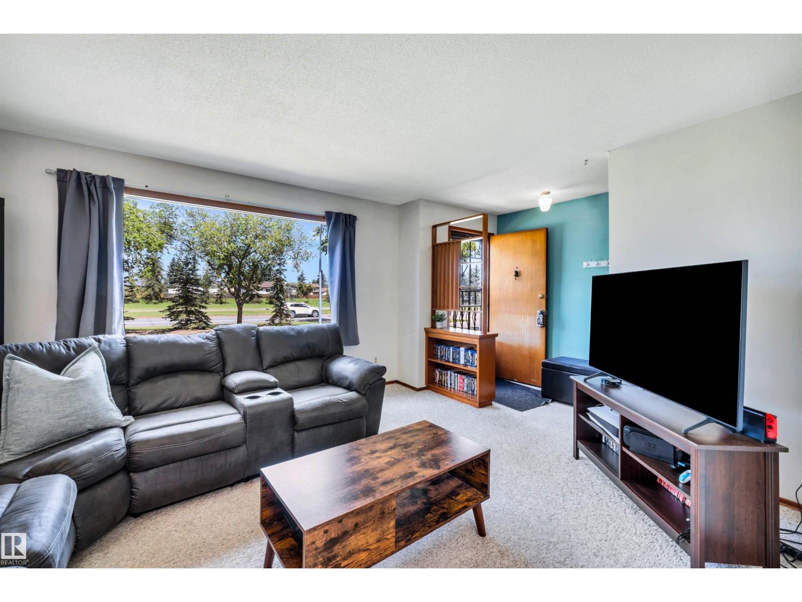 11611 137 AV NW