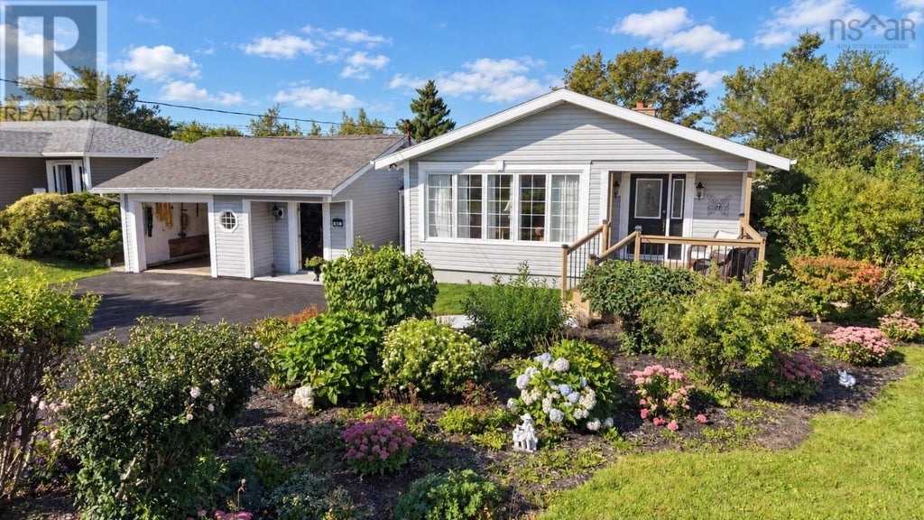 54 CURRIE STREET, GLACE BAY, NS B1A 5E4 - Image 3047515080.jpeg?d=l