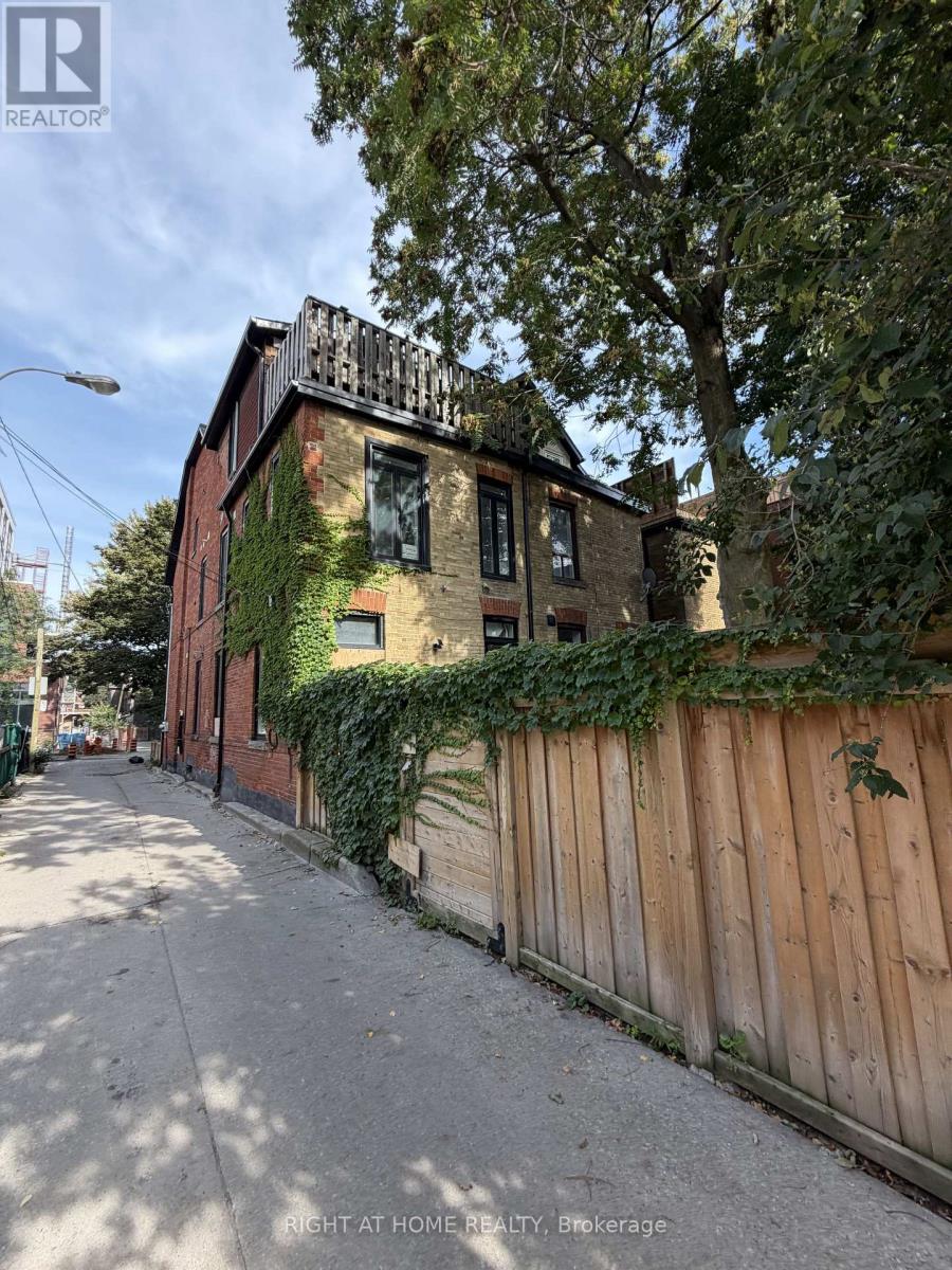 272 SEATON STREET