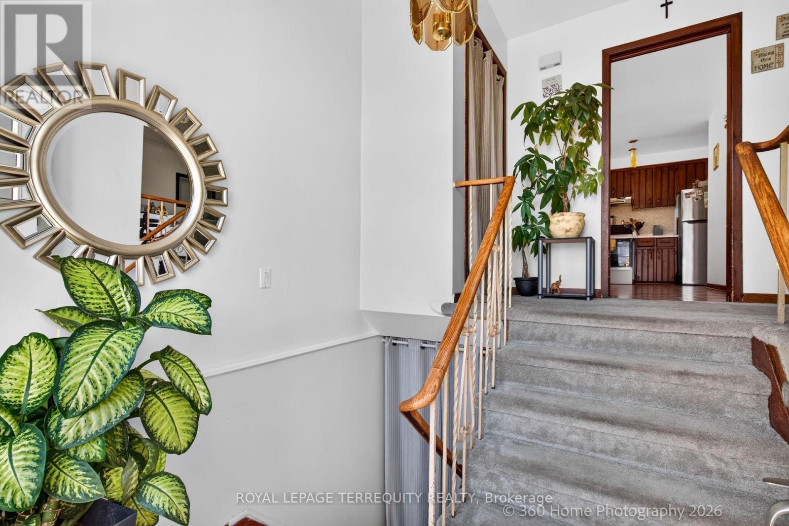 88 CENTRAL PARKWAY W
