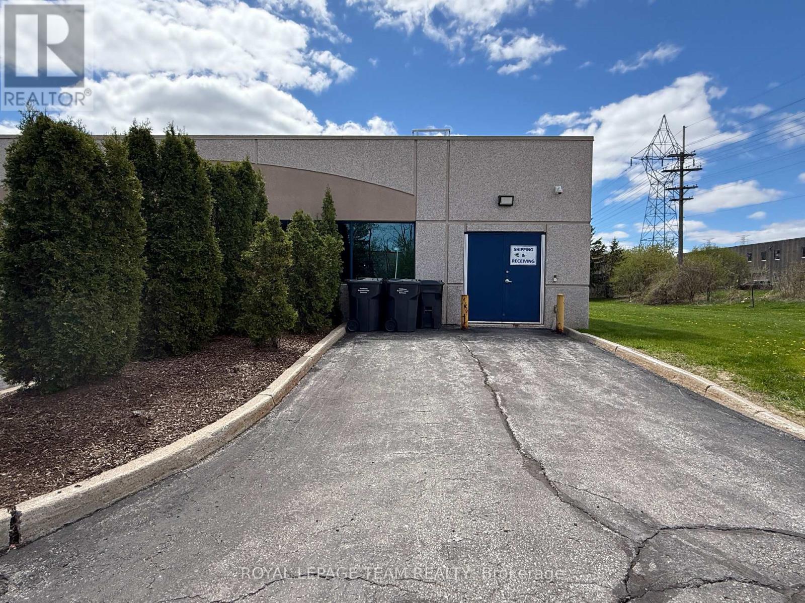 2490 DON REID DRIVE