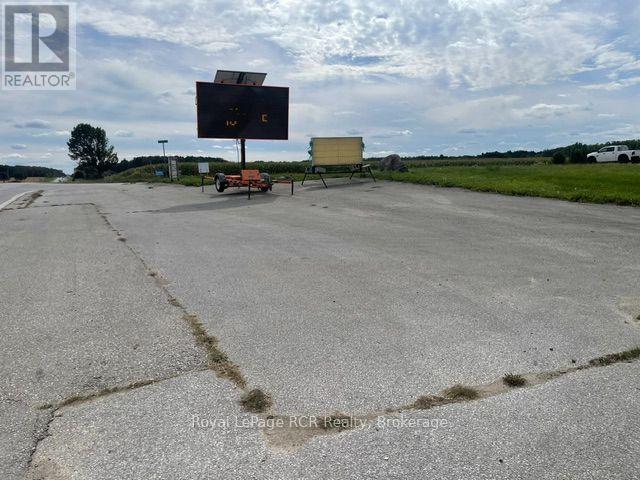 1621 BRUCE ROAD 3 ROAD