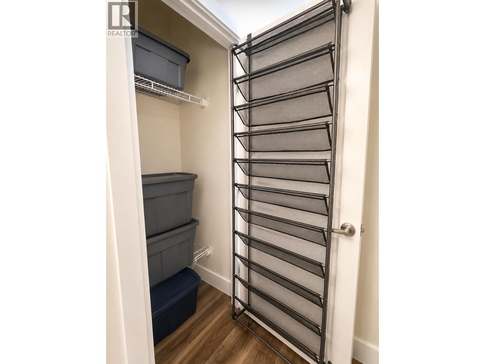 Basement 3387 DARWIN AVE