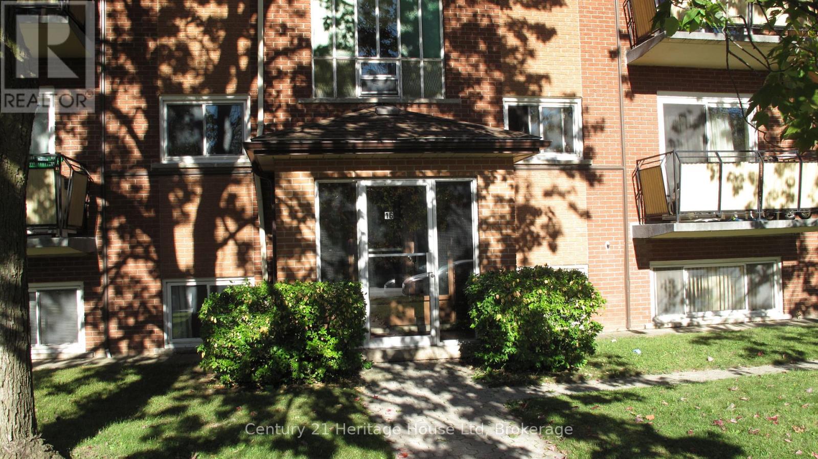 #9 - 16 BRANT AVENUE