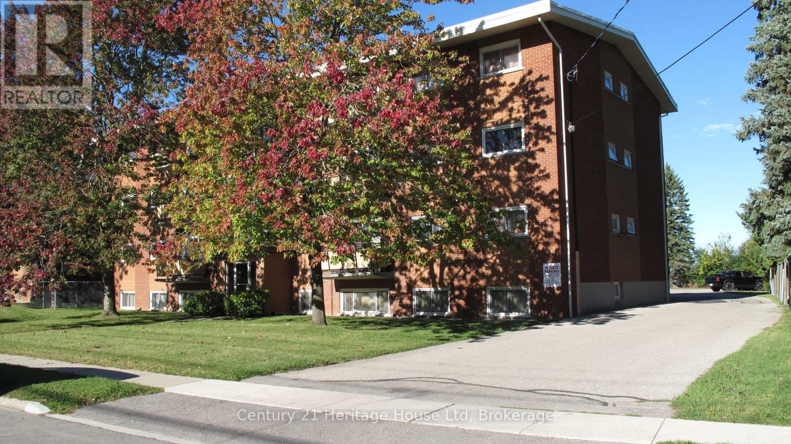 #9 - 16 BRANT AVENUE