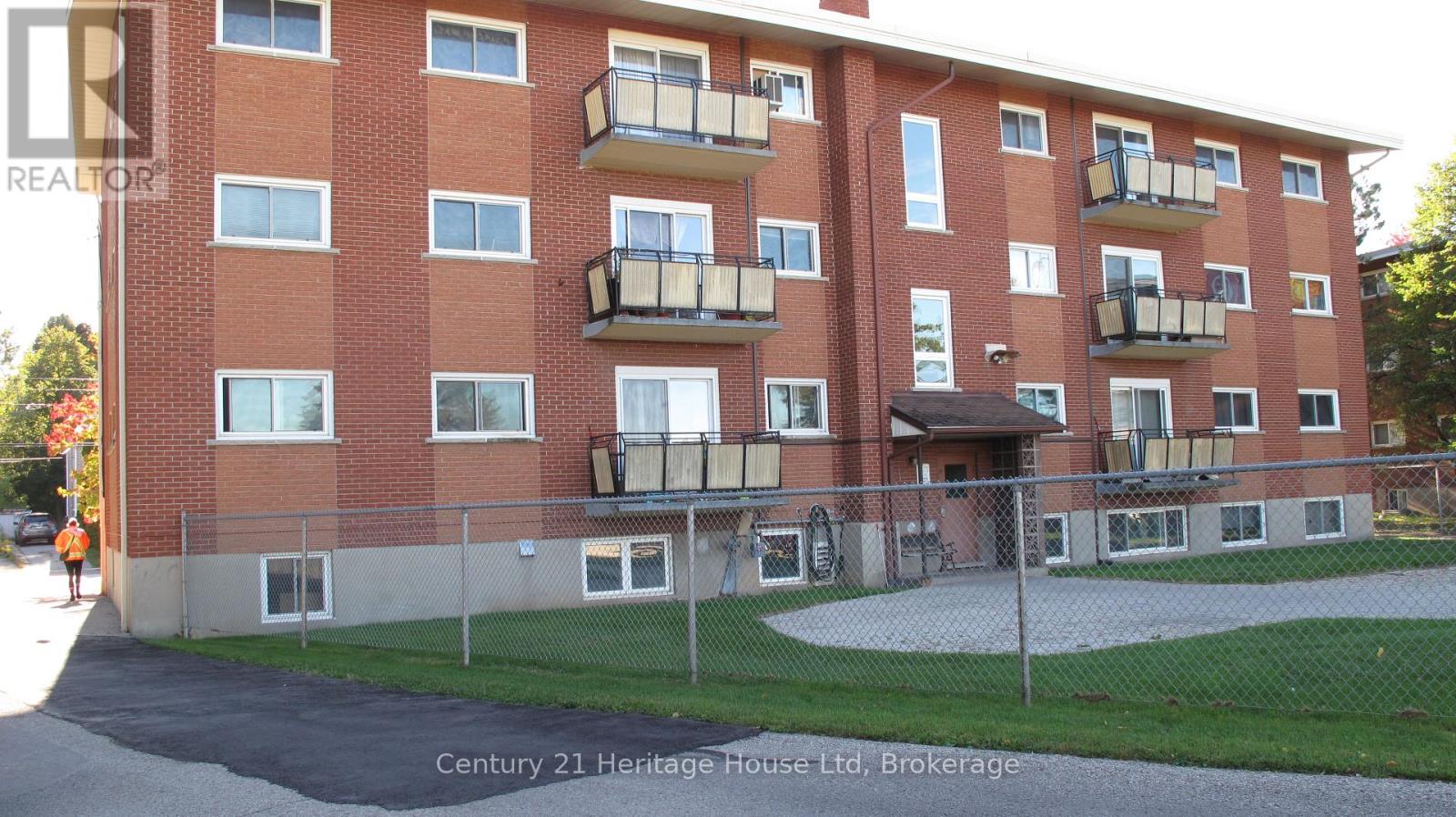 #9 - 16 BRANT AVENUE