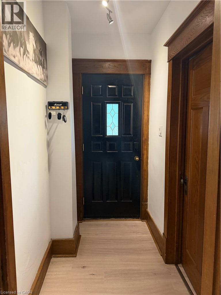 202 COLBORNE Street W