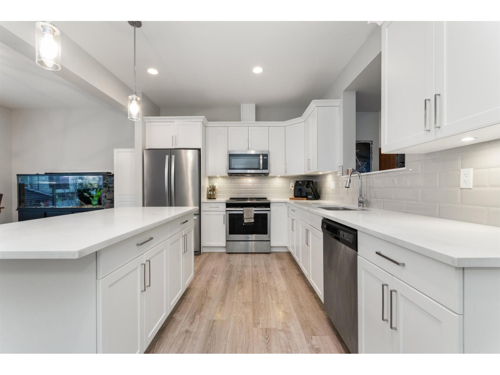 7 386 PINE AVENUE, Harrison Hot Springs