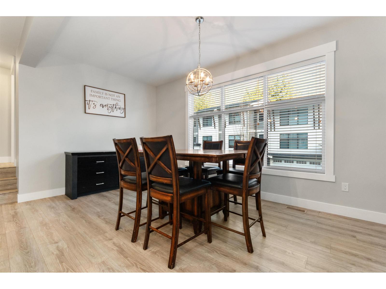 7 386 PINE AVENUE, Harrison Hot Springs