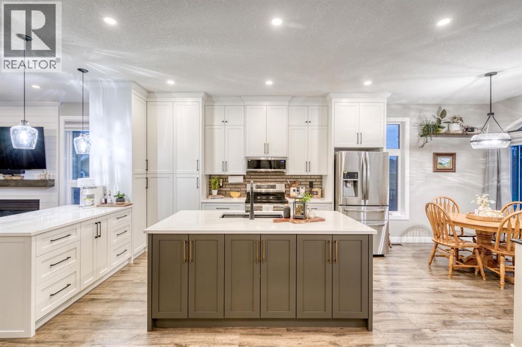119 Stonegate Crescent NW