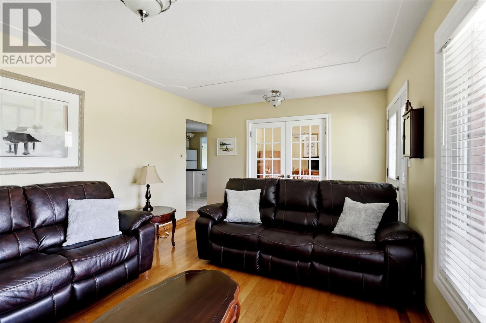 382 Nixon RD - Photo 4