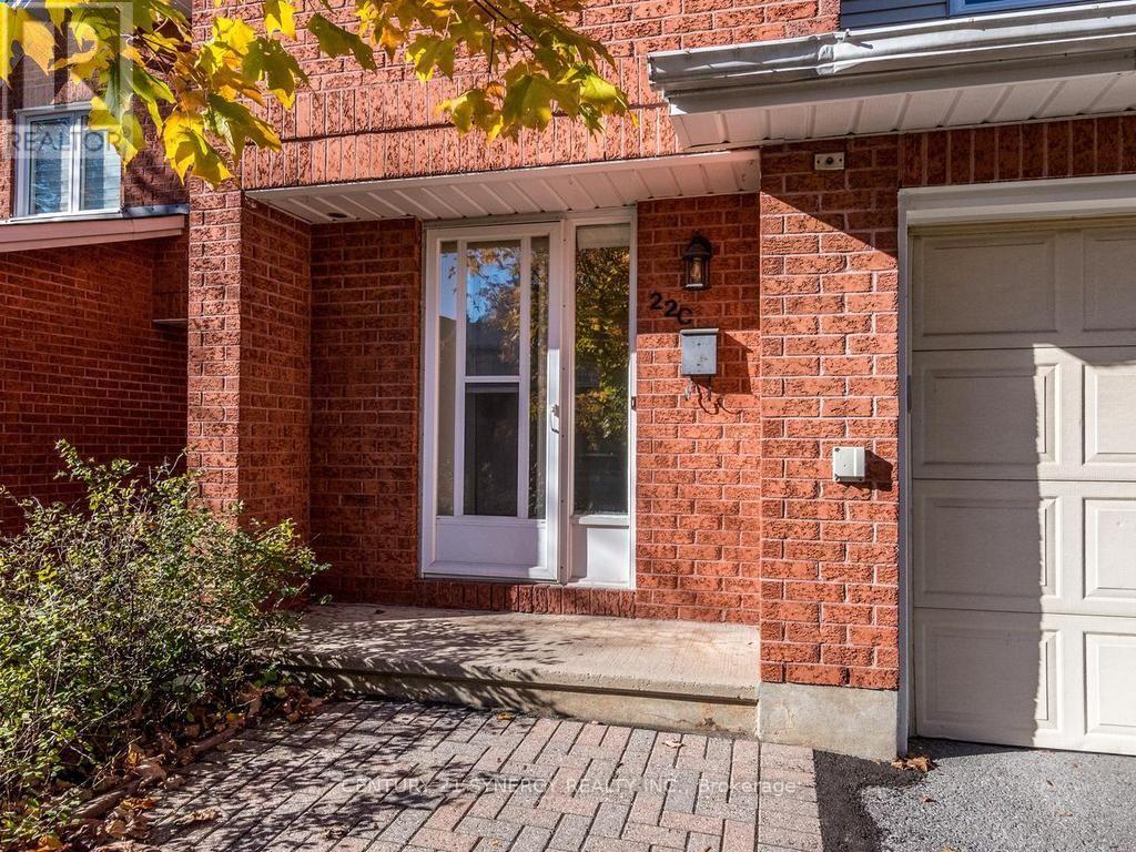 80 - 22C MAPLE RIDGE CRESCENT