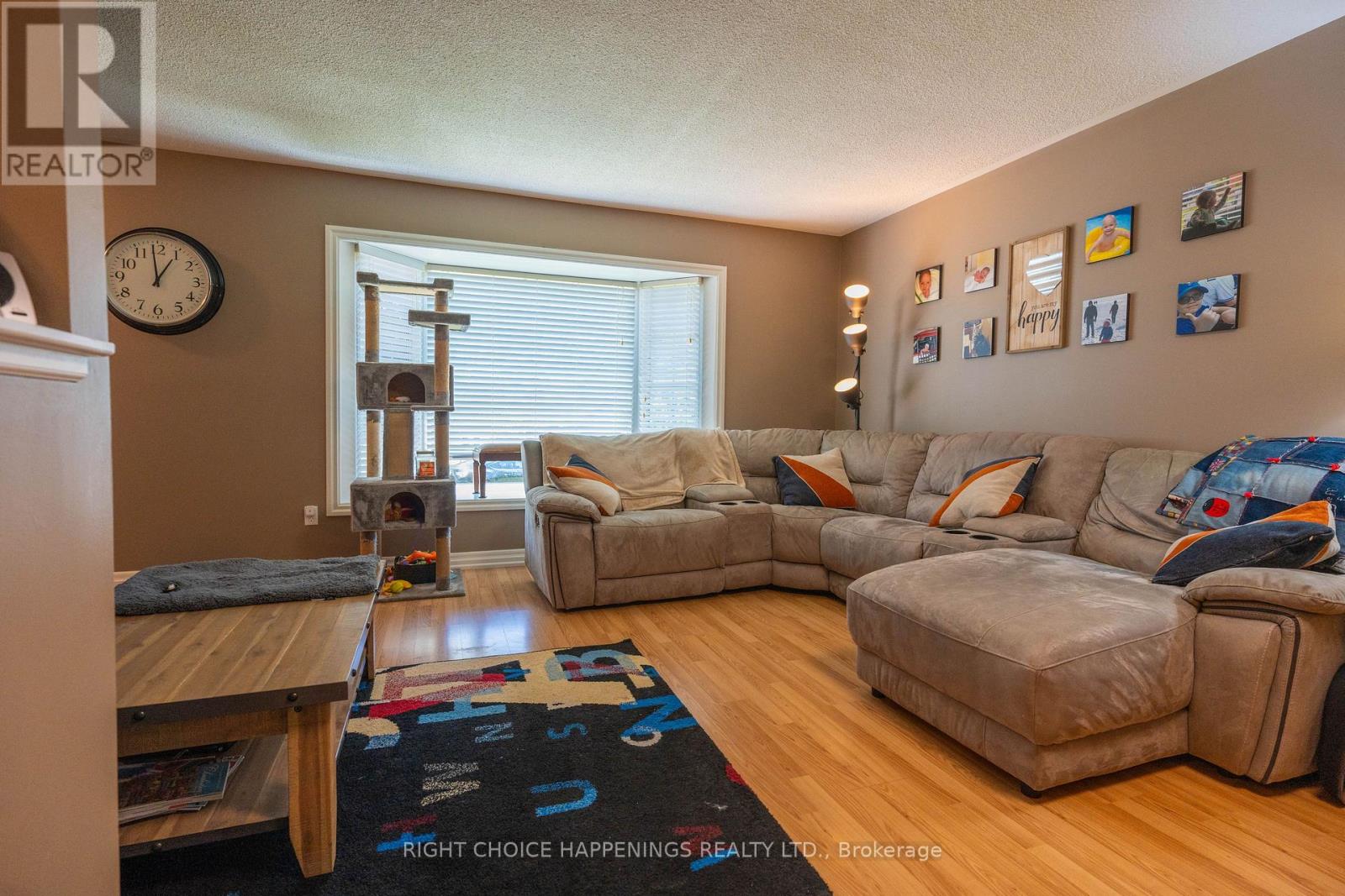 10 NEWLEAF CRESCENT
