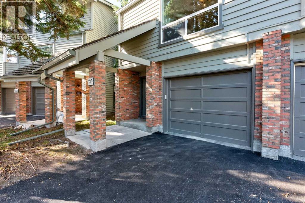 135 Point Drive NW