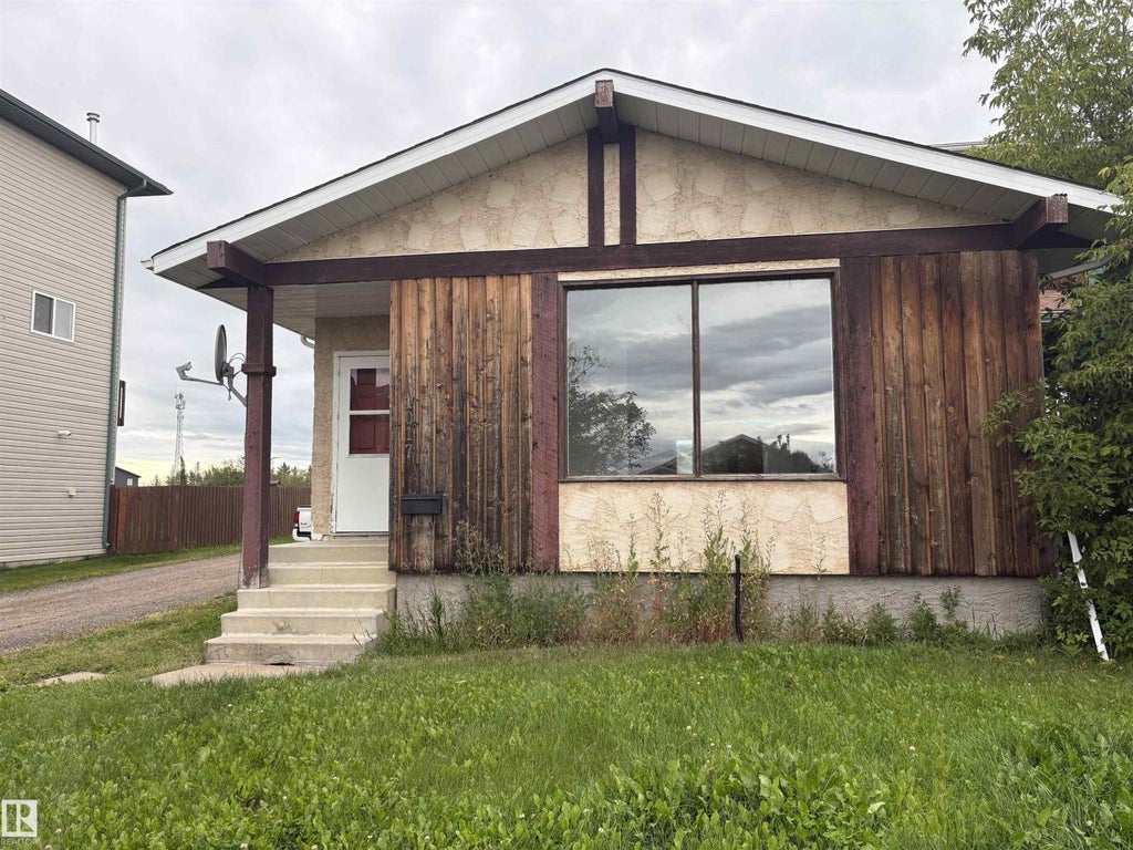 1017 B 13 ST, COLD LAKE, AB T9M 1J9 - Image 2502561686.jpeg?d=l