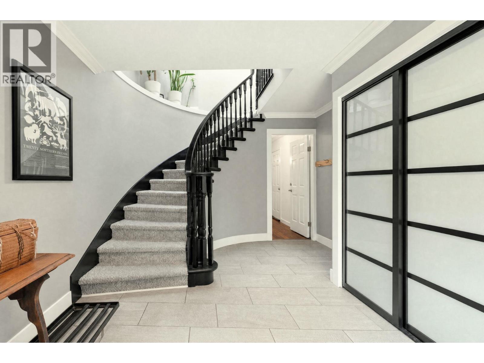 2183 NAPIER STREET