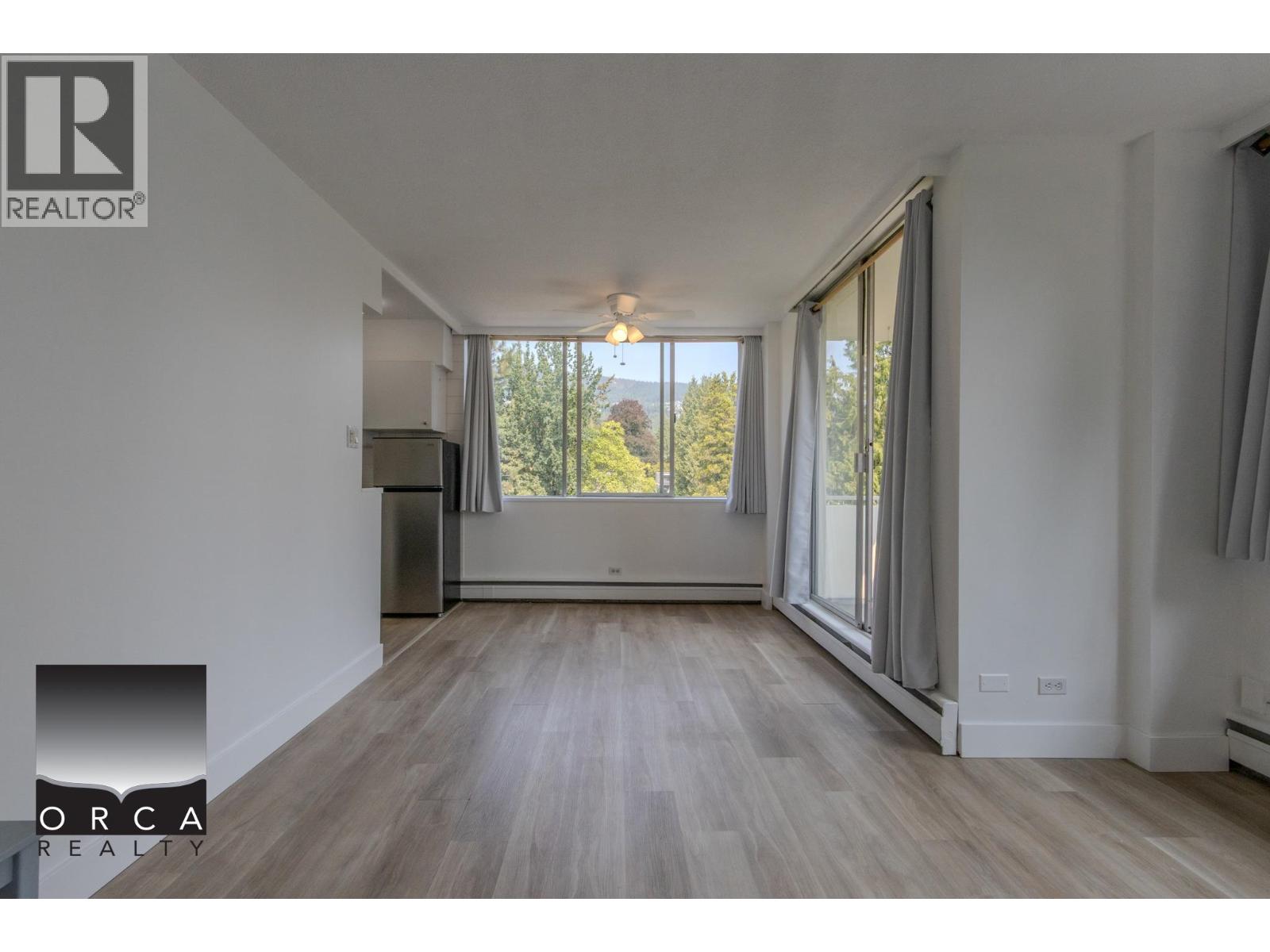 701 1785 ESQUIMALT AVENUE