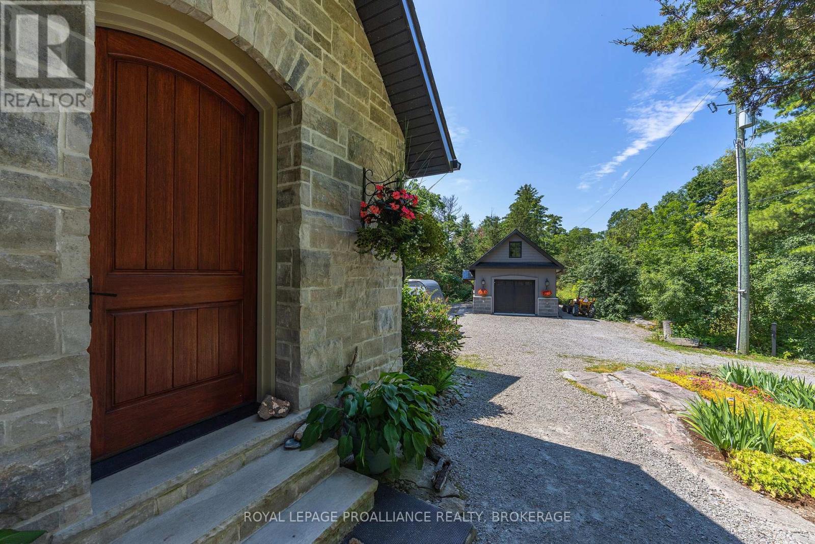 369 OLD RIVER ROAD
