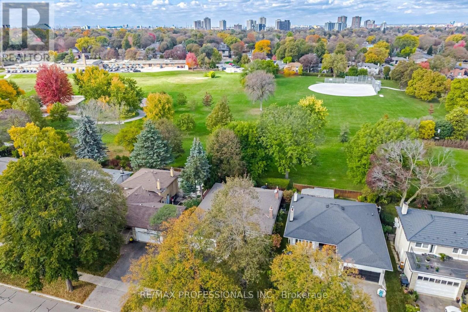 14 STRATHDEE DRIVE