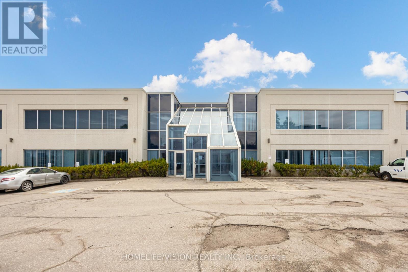 25 MINTHORN BOULEVARD