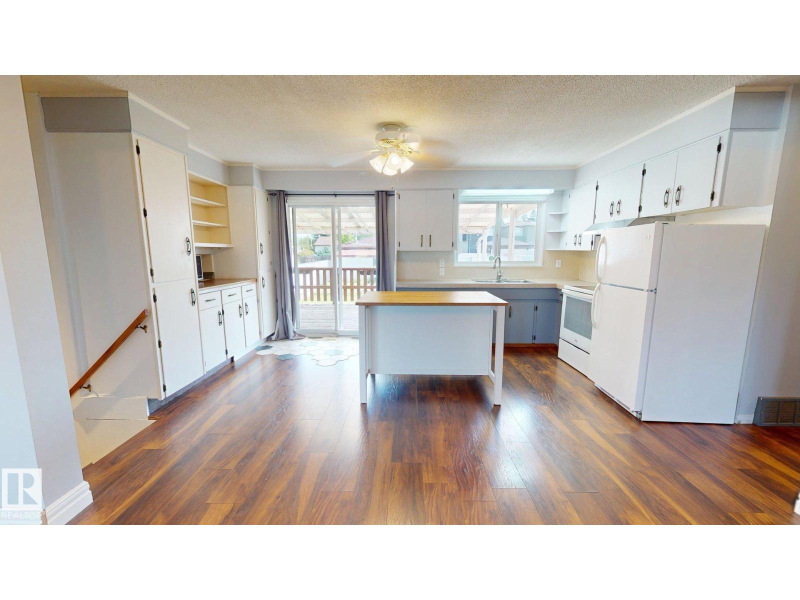 10661 152 ST NW