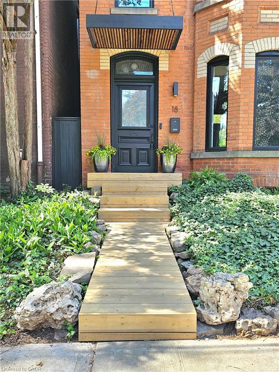 18 ALANSON Street