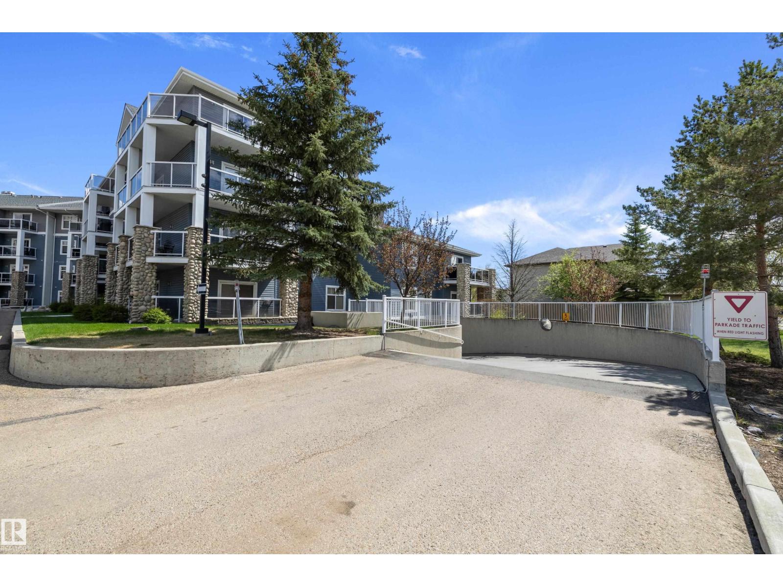 #406 16035 132 ST NW