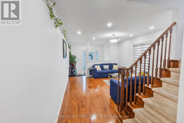44 Thackery Dr, Ajax (Northeast Ajax), ON 4