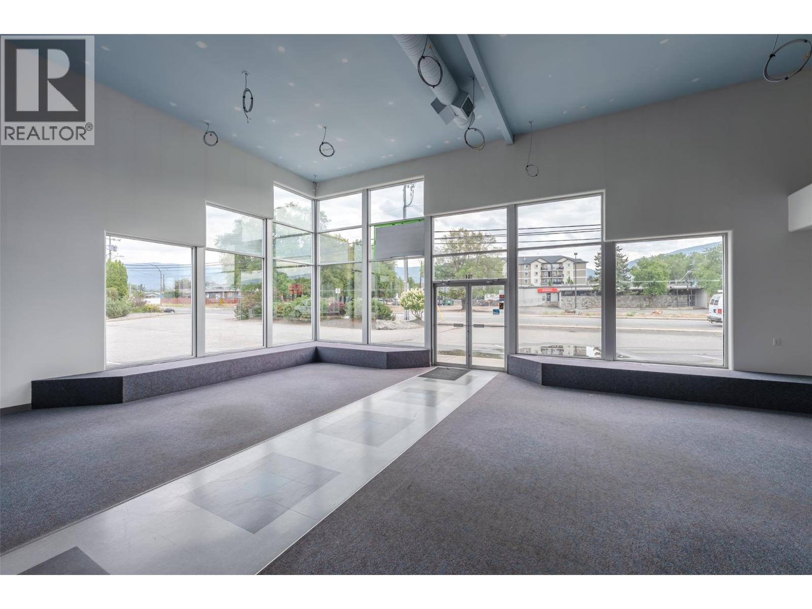 1397 FAIRVIEW Road Unit# 104