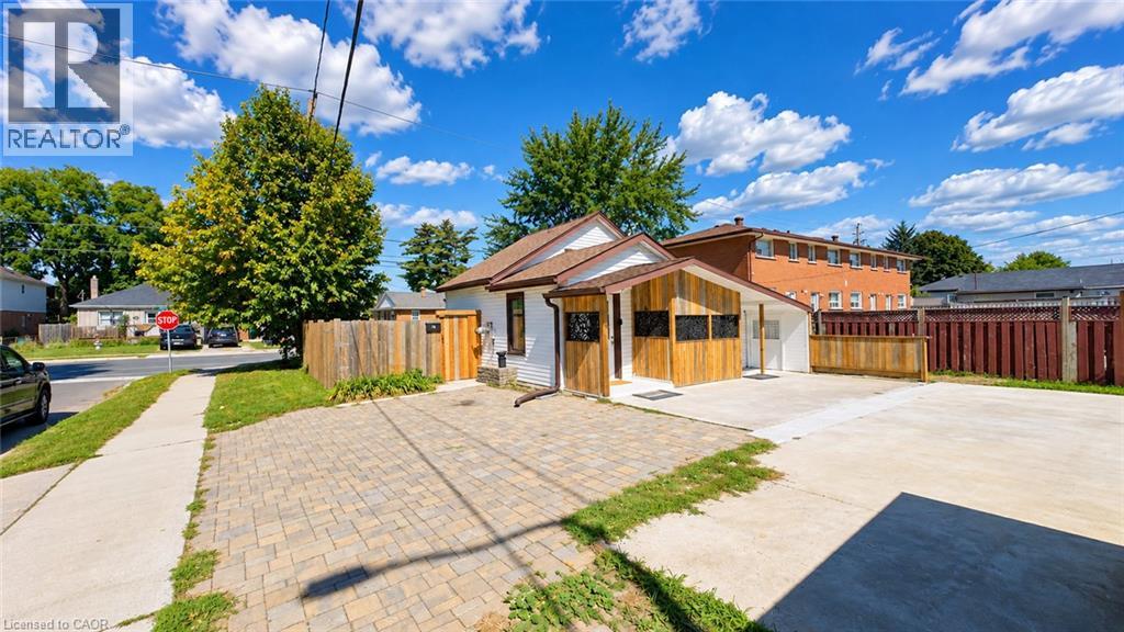 76 AVENUE Road