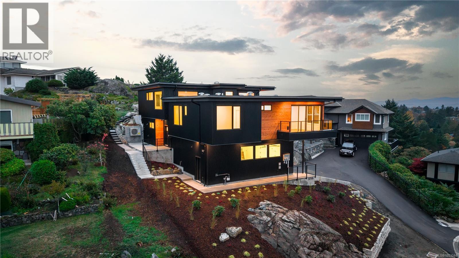 3700 Kootenay Pl