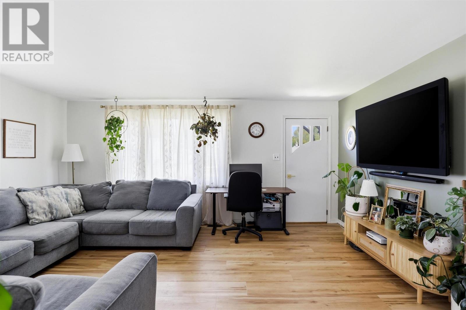 104 Eastern AVE - Photo 3