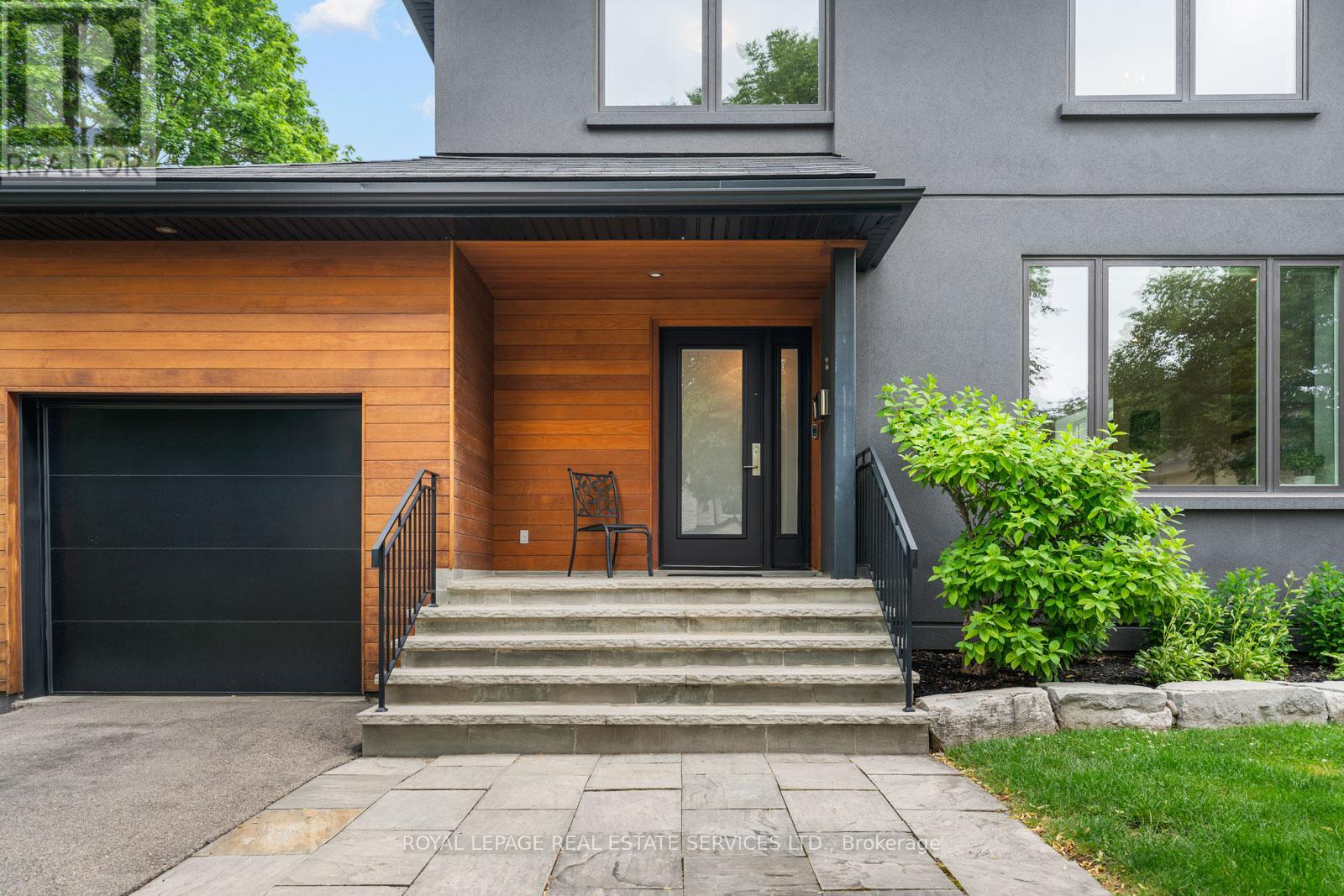 8 FIRWOOD CRESCENT