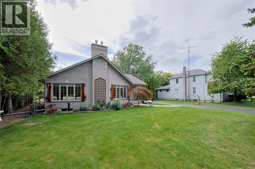 5121 Lakeshore ROAD