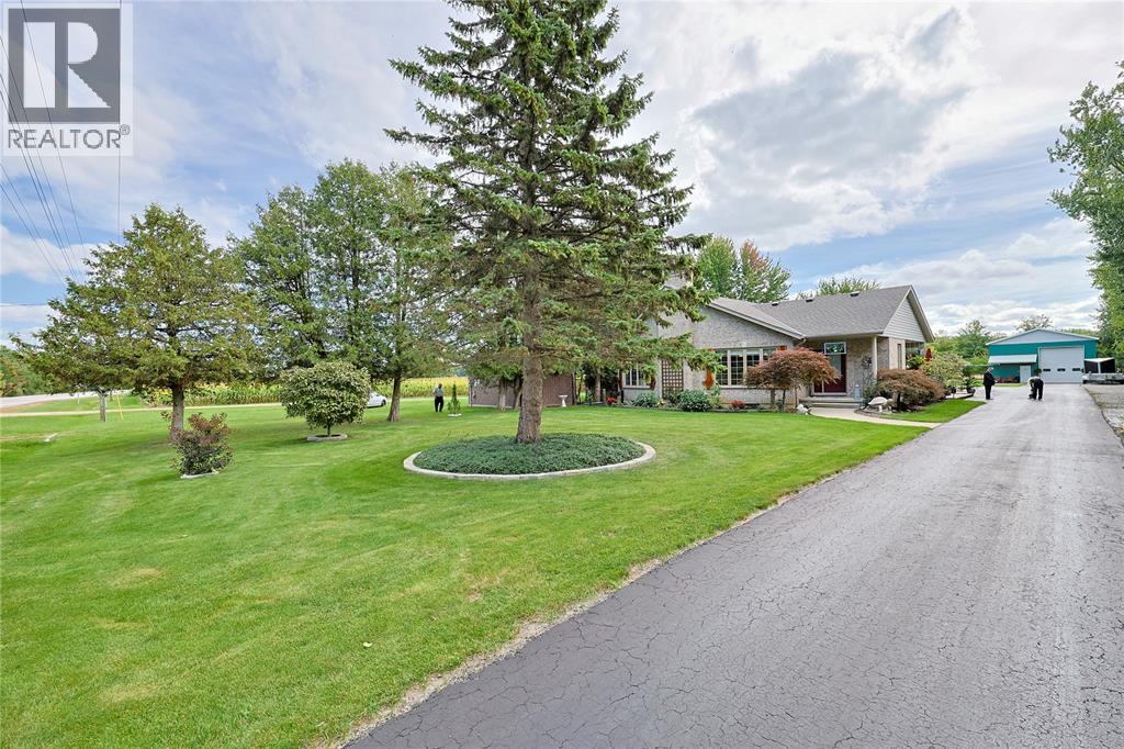5121 Lakeshore ROAD