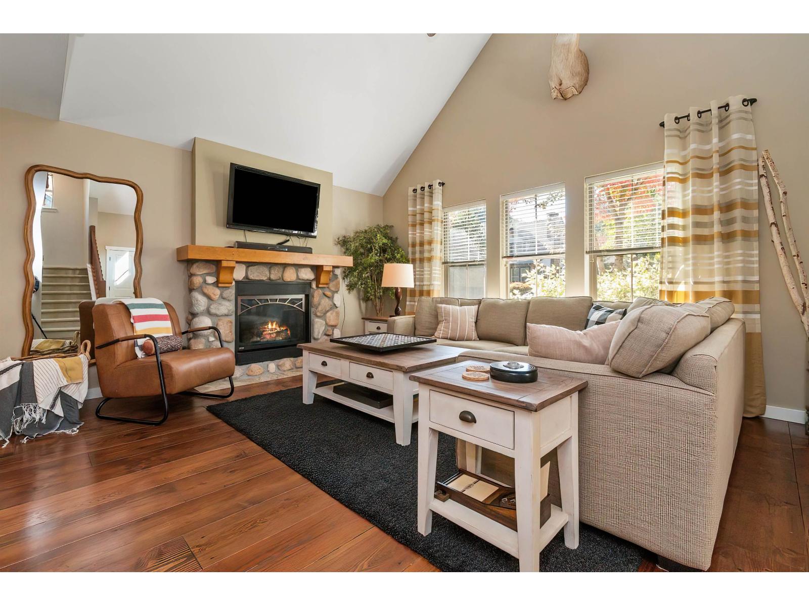 1852 RAVENWOOD TRAIL, Cultus Lake South