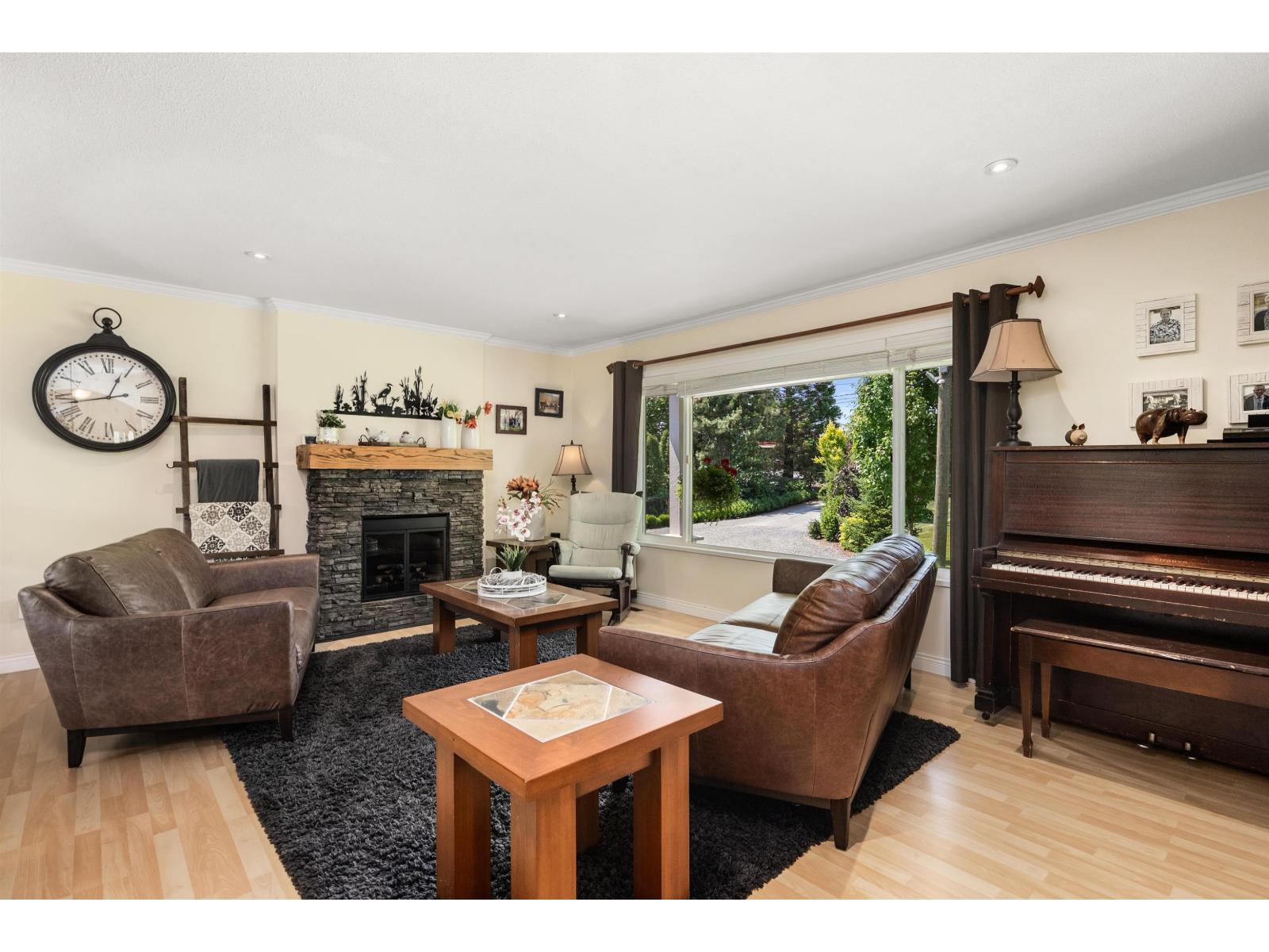 10268 YOUNG ROAD, Fairfield Island