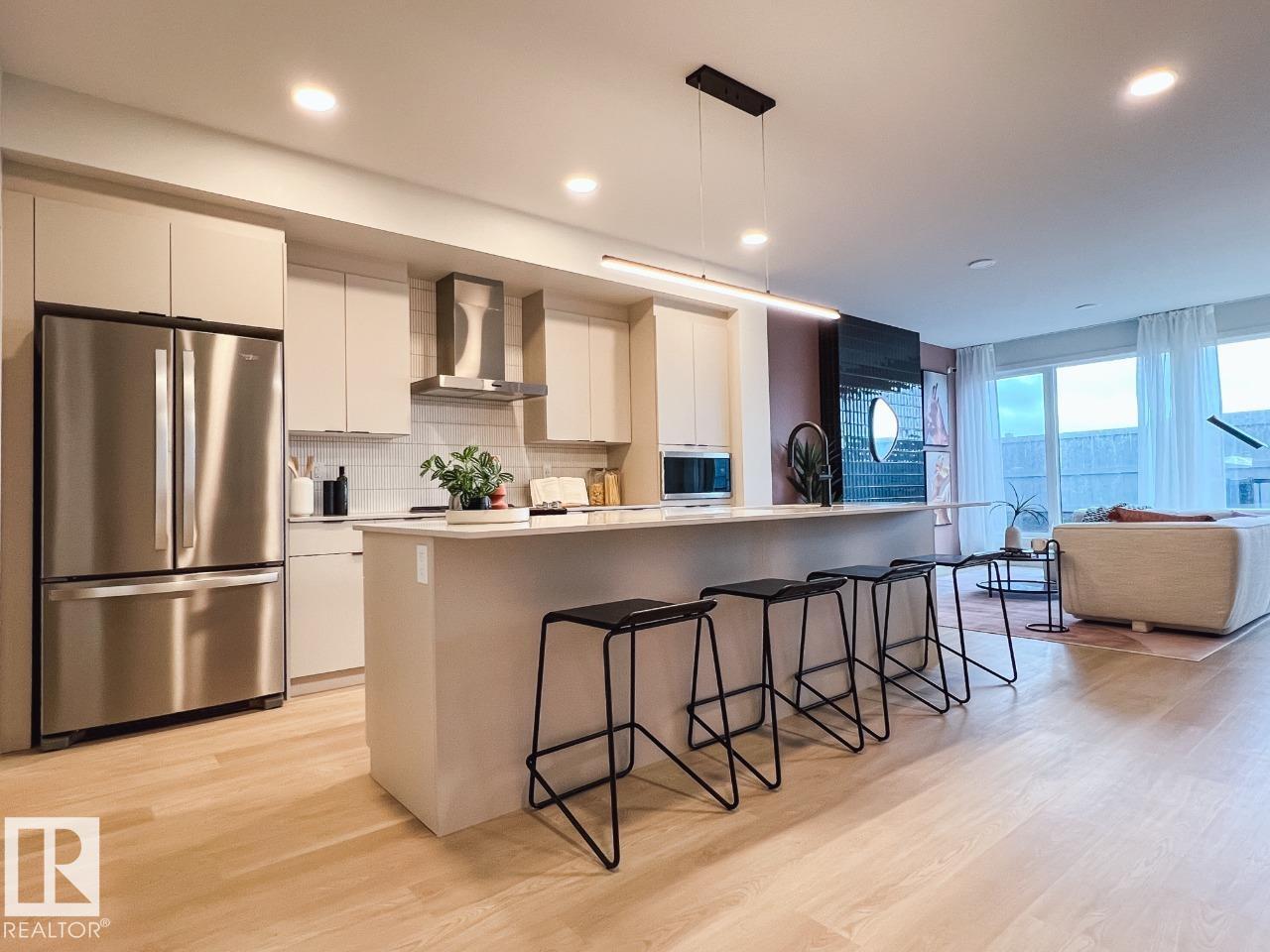 22616 85 AV NW