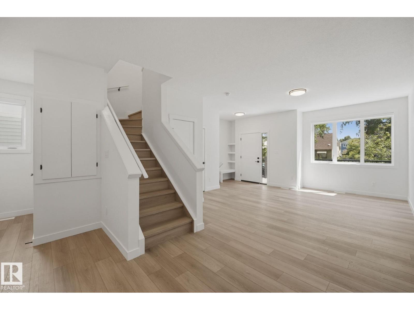 11012 132 ST NW