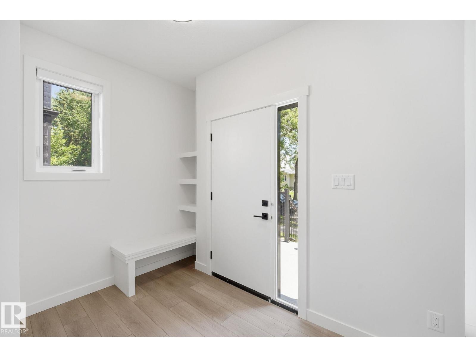 11012 132 ST NW