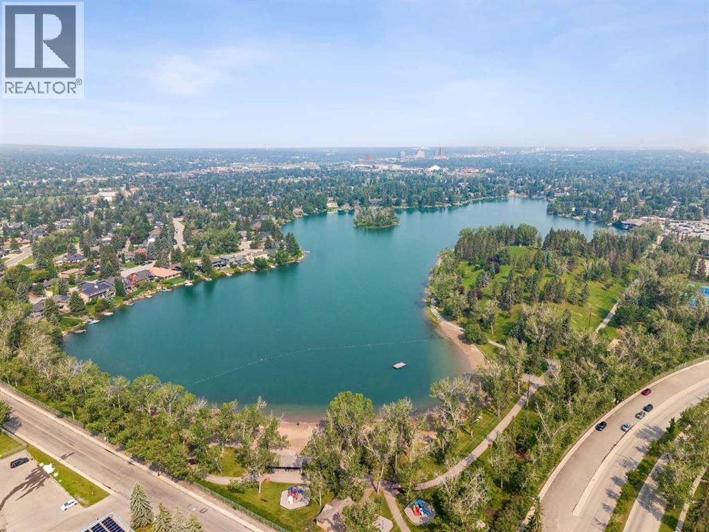 856 Lake Twintree Crescent SE