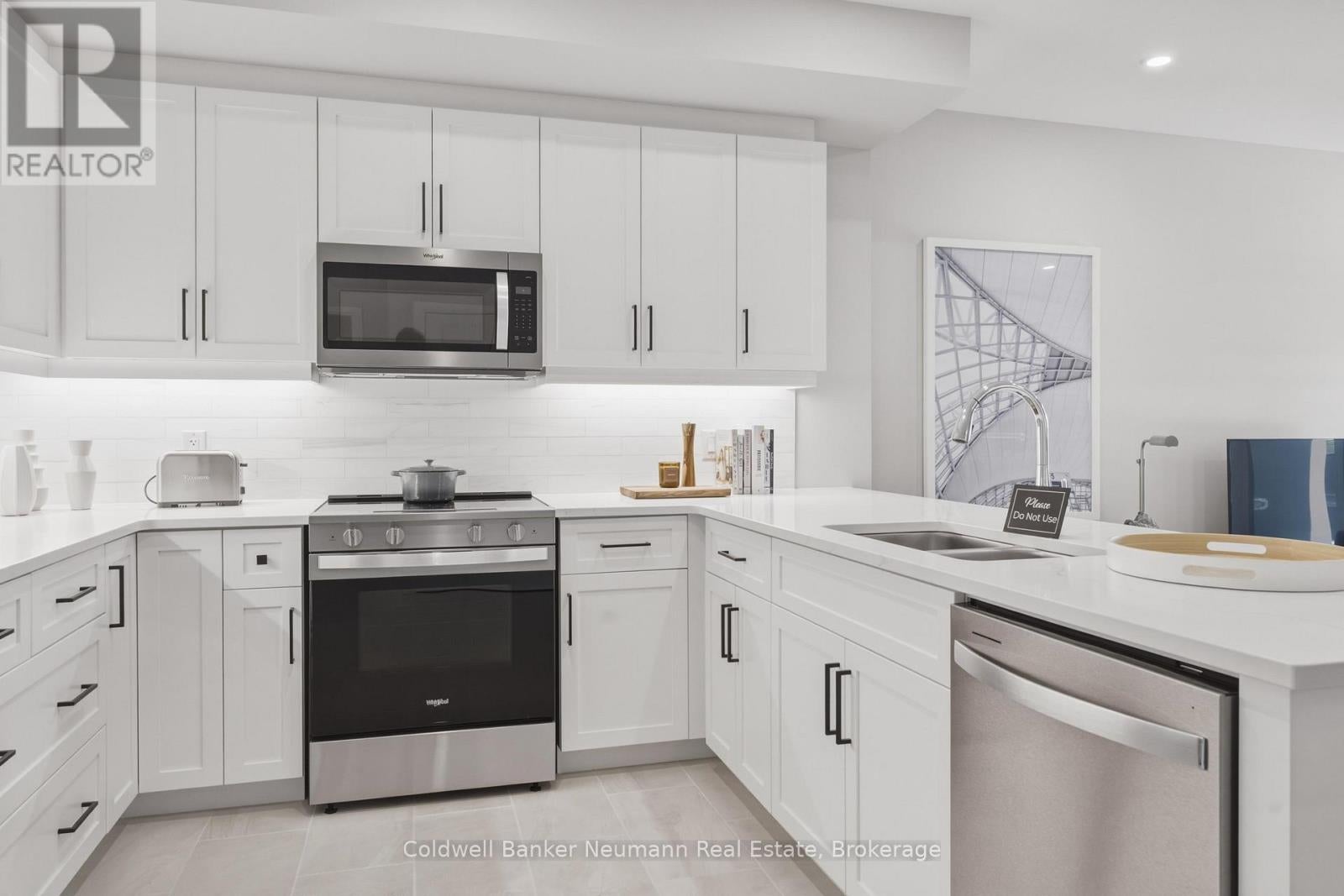 405 - 1882 GORDON STREET