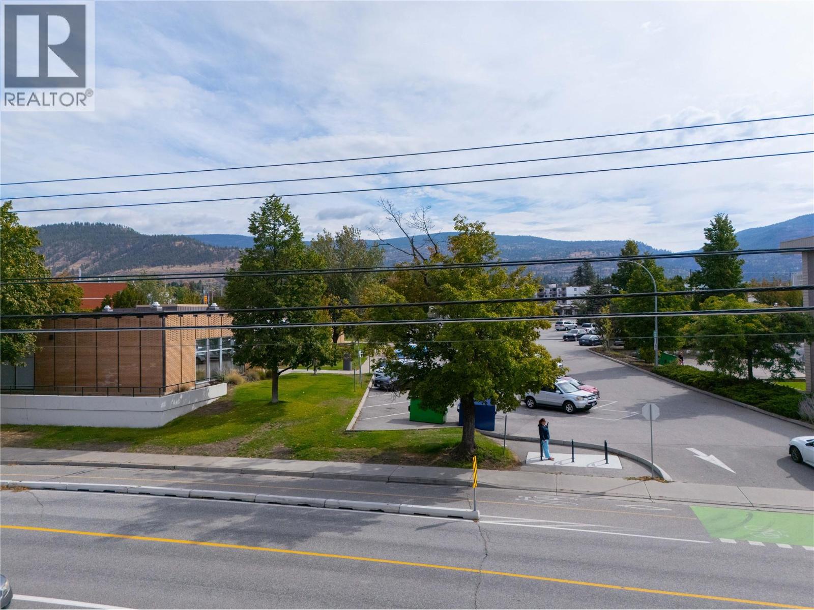 803 Fairview Road Unit# 301
