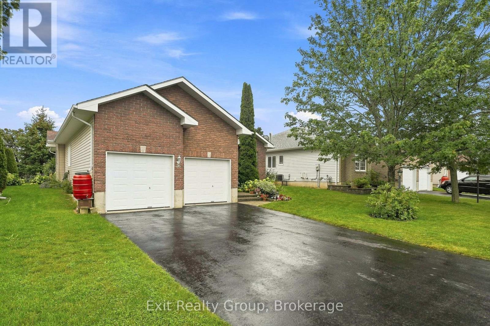 26 ALETHA DRIVE - Photo 3