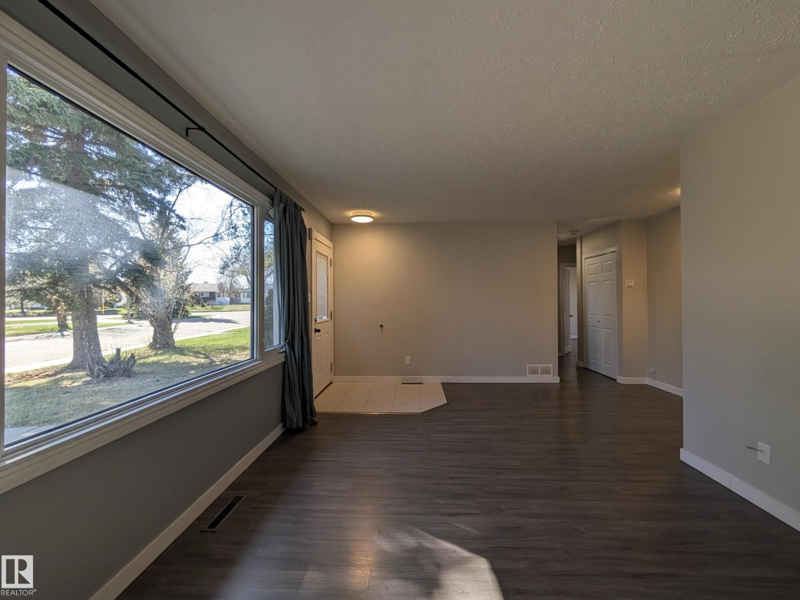 13528 139 ST NW