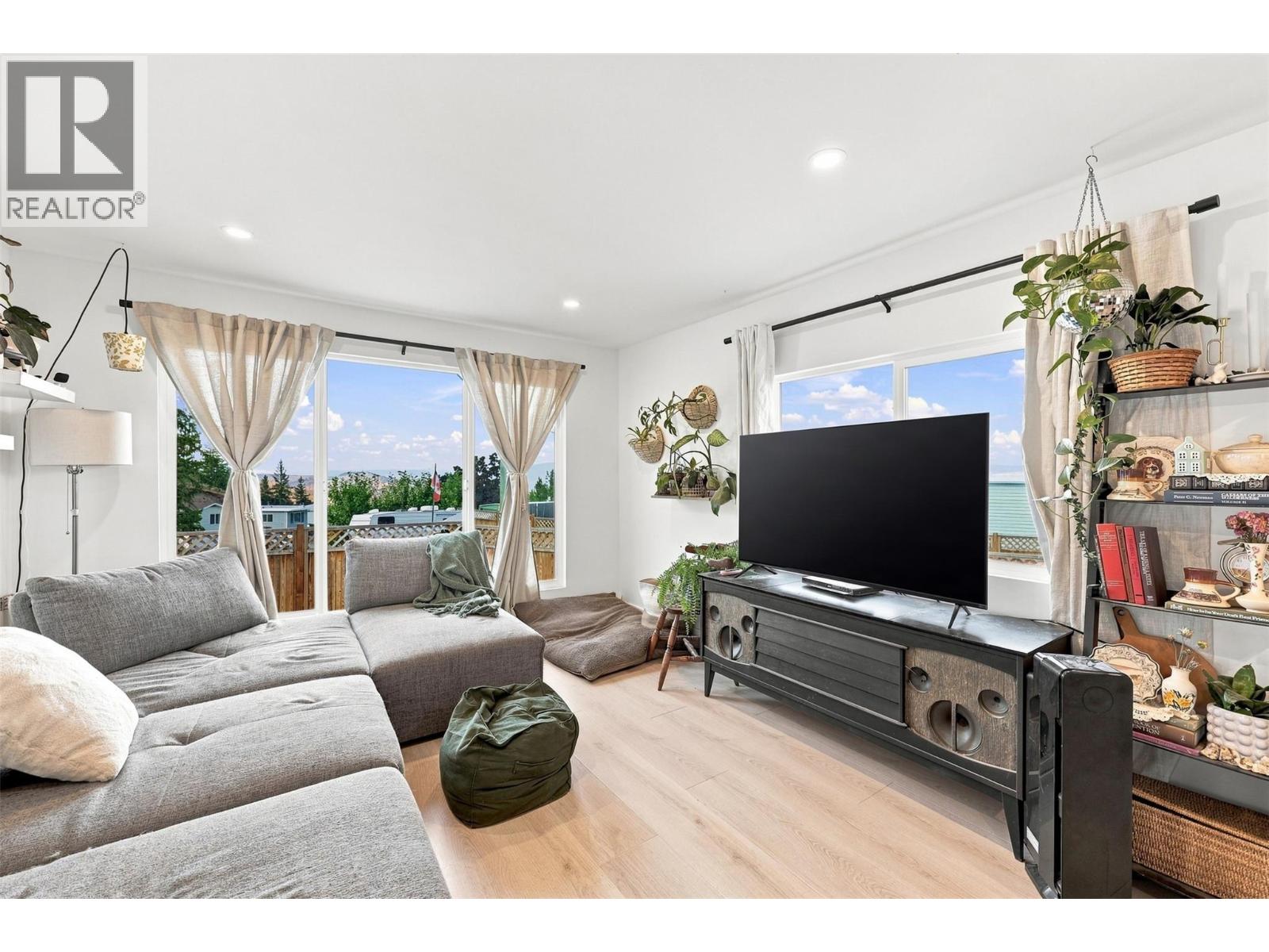 1680 Lac Le Jeune Road Unit# 20