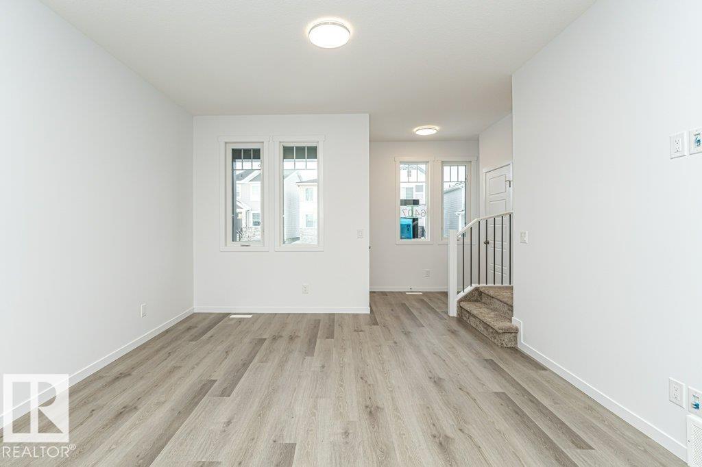 6407 63 St