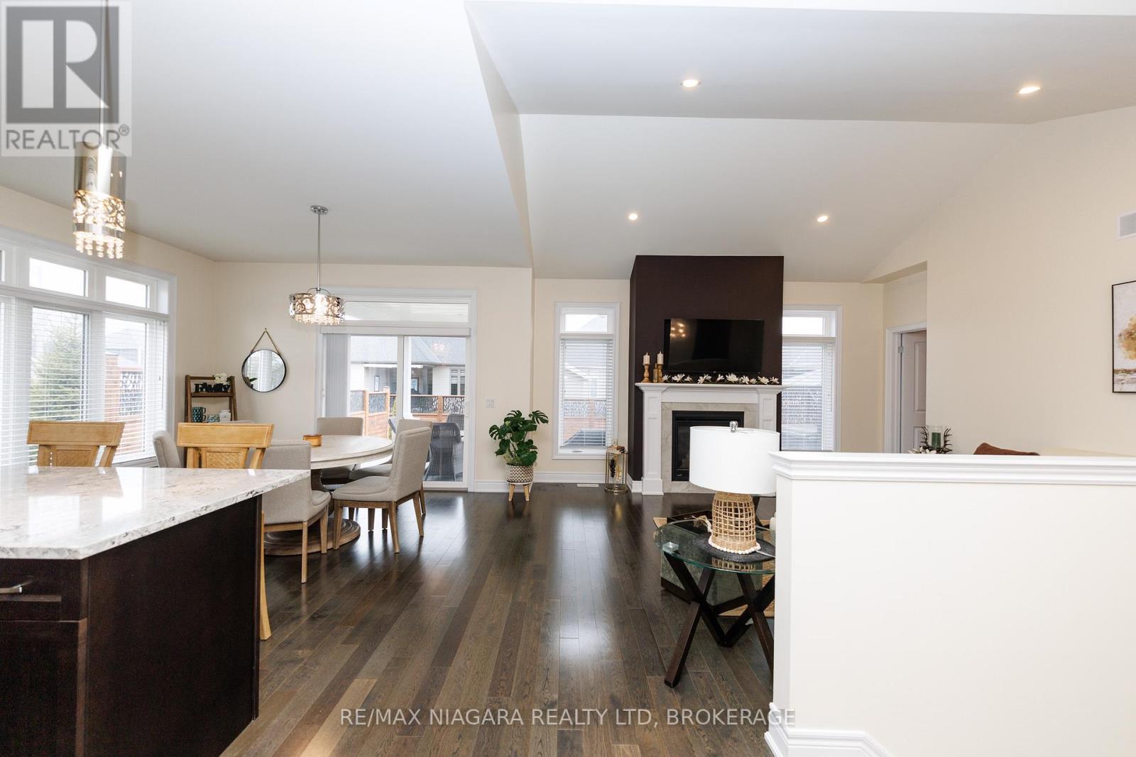 4049 VILLAGE CREEK DRIVE