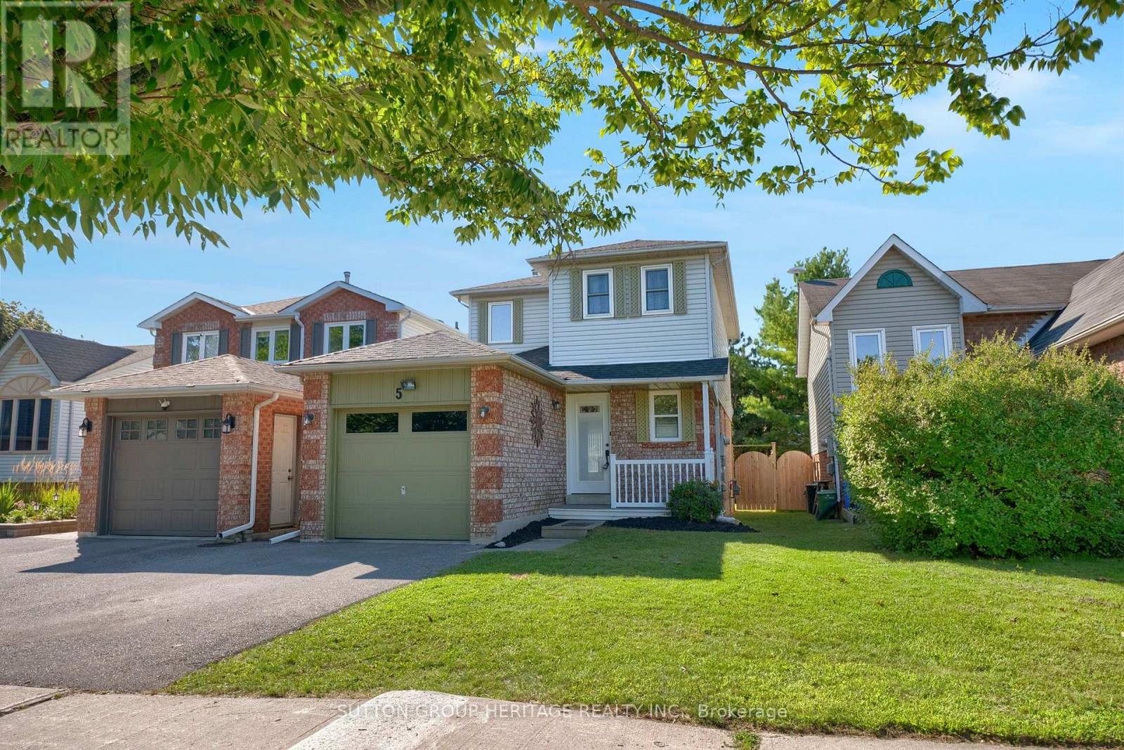 5 FENWICK AVENUE