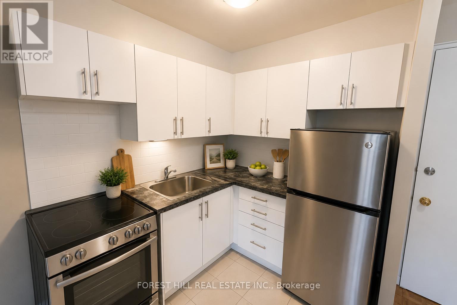 309 - 104 GOODWOOD PARK
